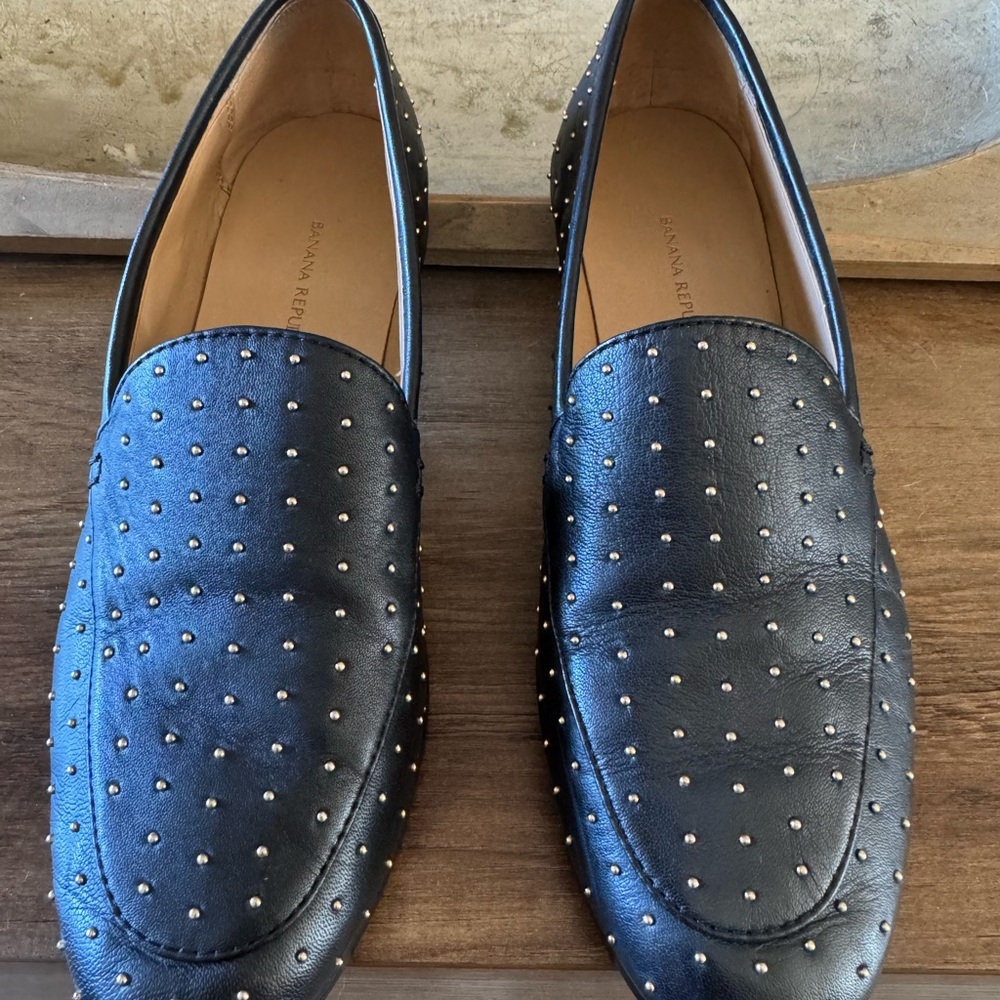 Women’s, size 7, Banana Republic loafers.